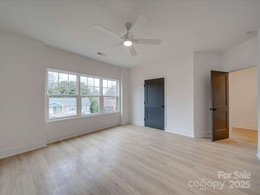 2039 Renner Street, Charlotte, NC 28216.  MLS# CAR4217607, YatesRealty ID 1673. Upstairs bedroom