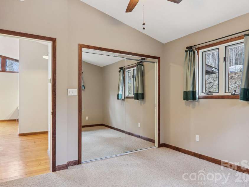 71 Setsi Lane, Brevard, NC 28712.  MLS# CAR4345276, YatesRealty ID 1673. 