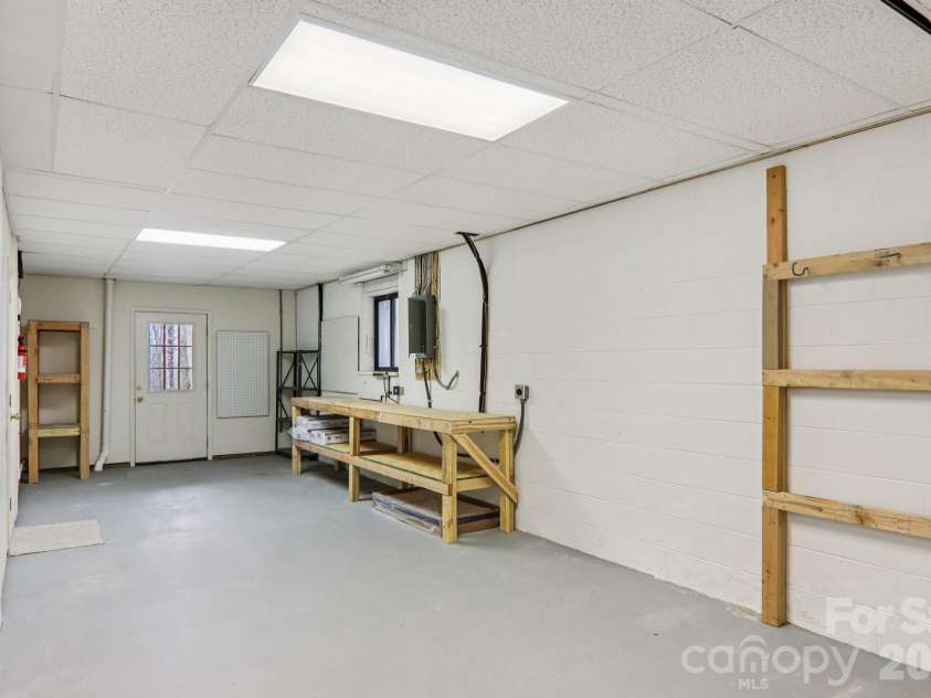 71 Setsi Lane, Brevard, NC 28712.  MLS# CAR4345276, YatesRealty ID 1673. 