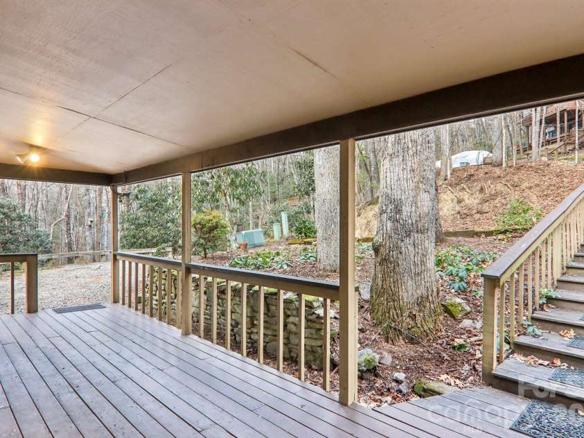 71 Setsi Lane, Brevard, NC 28712.  MLS# CAR4345276, YatesRealty ID 1673. 