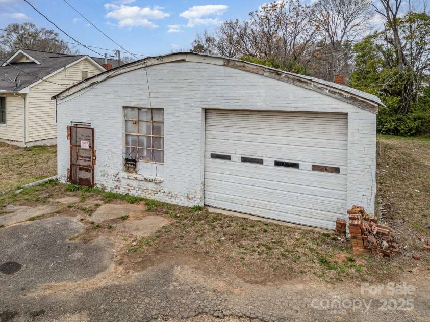 602 Bethpage Road, Kannapolis, NC 28081.  MLS# CAR4234374, YatesRealty ID 16730. 