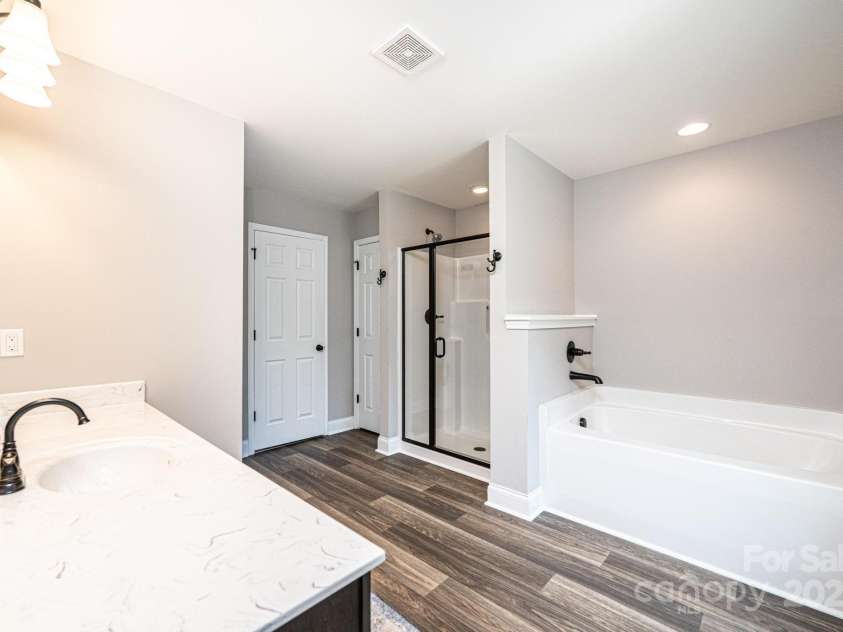 2045 13th Street, Hickory, NC 28601.  MLS# CAR4264324, YatesRealty ID 16731. 