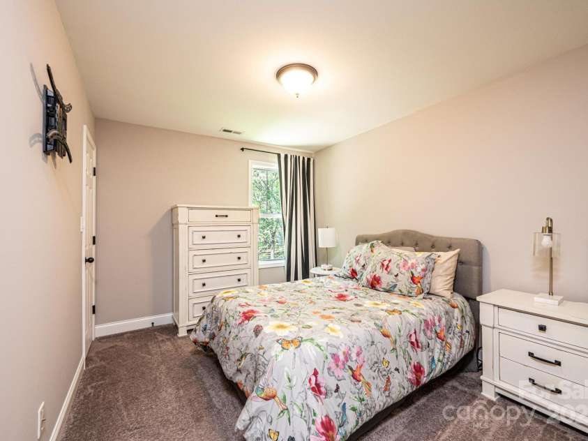 2045 13th Street, Hickory, NC 28601.  MLS# CAR4264324, YatesRealty ID 16731. 