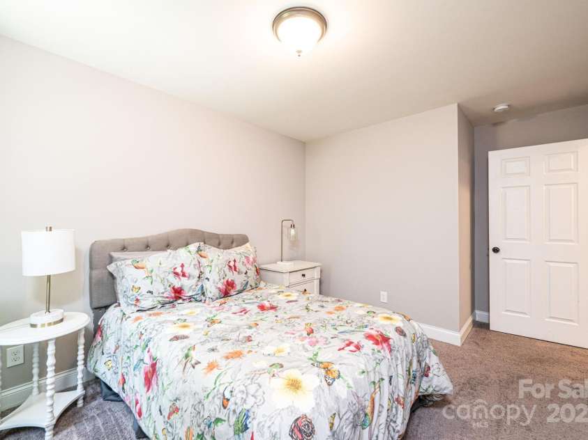 2045 13th Street, Hickory, NC 28601.  MLS# CAR4264324, YatesRealty ID 16731. 