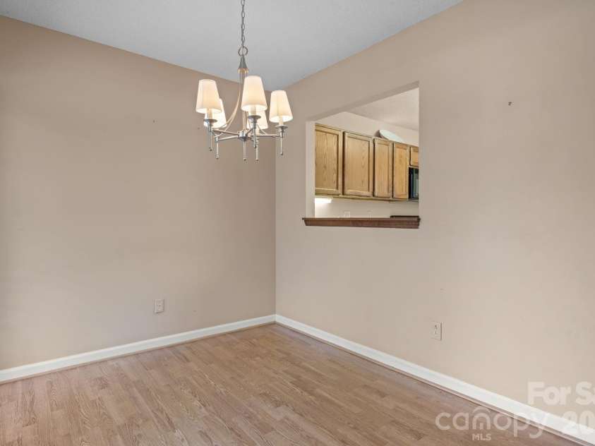 247 5th Avenue, Hickory, NC 28601.  MLS# CAR4361558, YatesRealty ID 16732. 