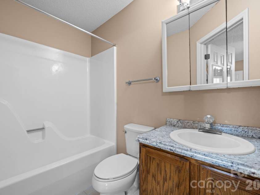 247 5th Avenue, Hickory, NC 28601.  MLS# CAR4361558, YatesRealty ID 16732. 