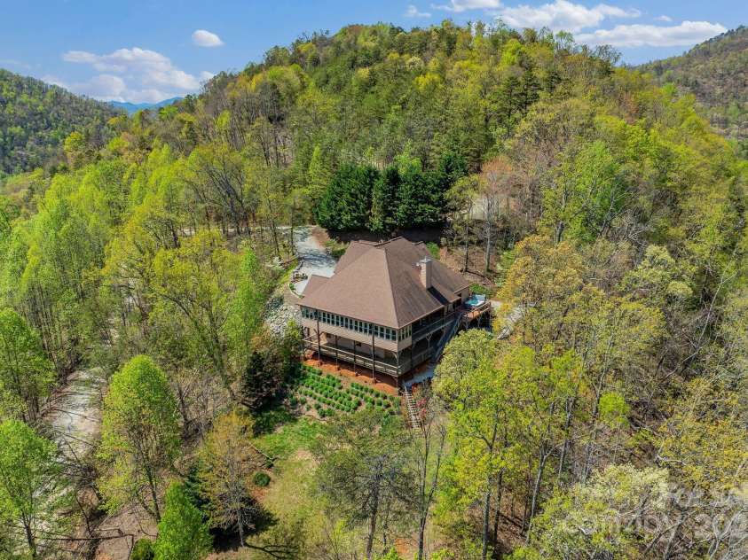 498 Pinnacle Parkway, Union Mills, NC 28167.  MLS# CAR4245645, YatesRealty ID 16732. 
