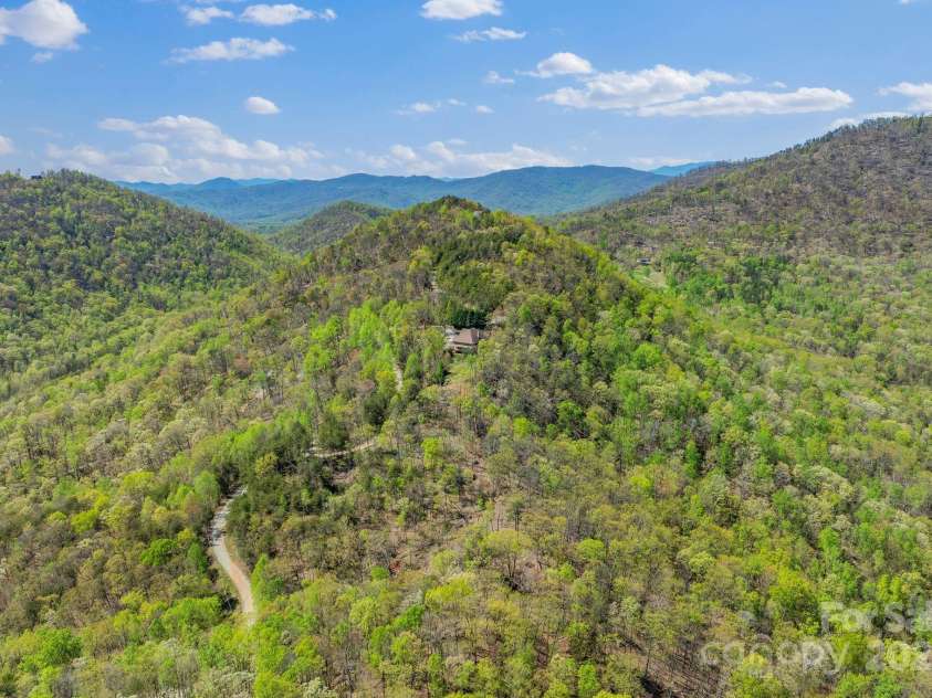 498 Pinnacle Parkway, Union Mills, NC 28167.  MLS# CAR4245645, YatesRealty ID 16732. 