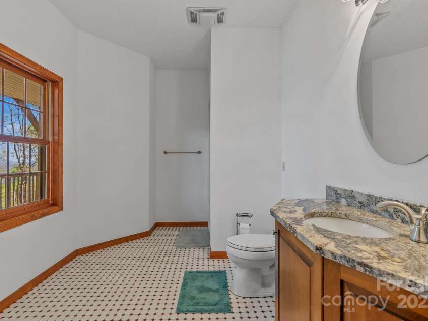 498 Pinnacle Parkway, Union Mills, NC 28167.  MLS# CAR4245645, YatesRealty ID 16732. Full Bath - basement