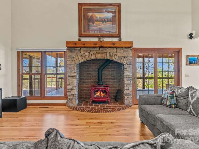 498 Pinnacle Parkway, Union Mills, NC 28167.  MLS# CAR4245645, YatesRealty ID 16732. Great Room