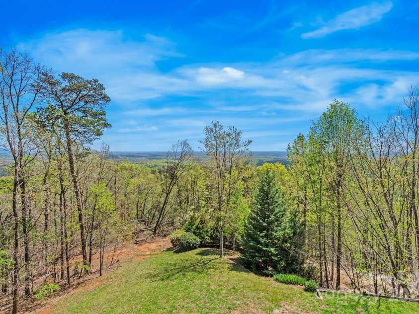 498 Pinnacle Parkway, Union Mills, NC 28167.  MLS# CAR4245645, YatesRealty ID 16732. Yard
