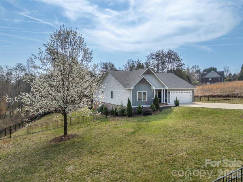 457 Edwards Street Extension, Rutherfordton, NC 28139.  MLS# CAR4350340, YatesRealty ID 16733. 