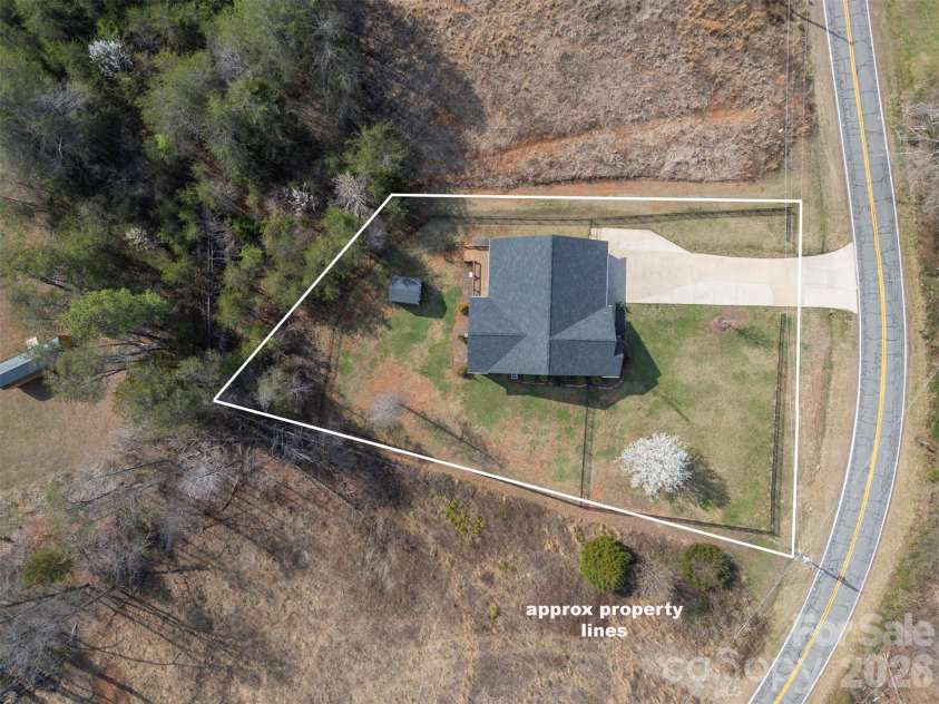 457 Edwards Street Extension, Rutherfordton, NC 28139.  MLS# CAR4350340, YatesRealty ID 16733. 