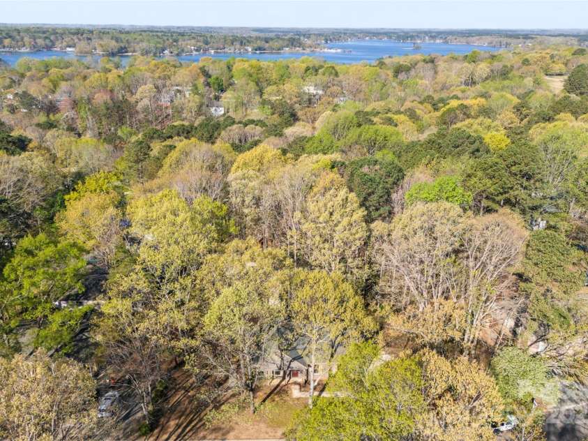 2124 Marquesas Avenue, Tega Cay, SC 29708.  MLS# CAR4241367, YatesRealty ID 16735. 