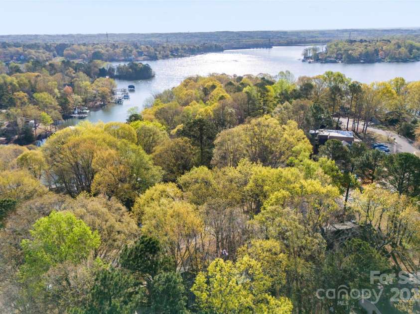 2124 Marquesas Avenue, Tega Cay, SC 29708.  MLS# CAR4241367, YatesRealty ID 16735. 