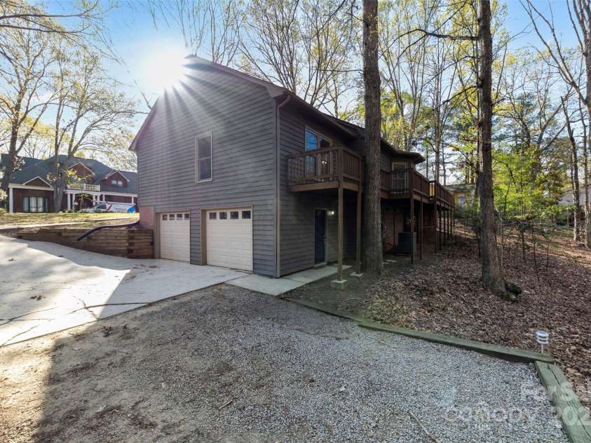 2124 Marquesas Avenue, Tega Cay, SC 29708.  MLS# CAR4241367, YatesRealty ID 16735. 