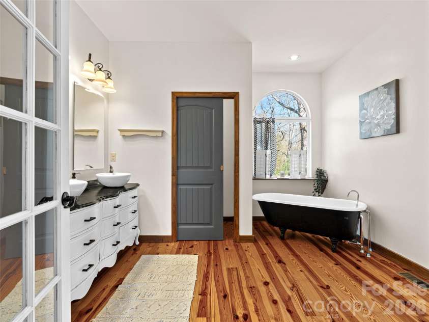 6 Jackson Cove Road, Leicester, NC 28748.  MLS# CAR4366780, YatesRealty ID 16735. Primary bathroom
