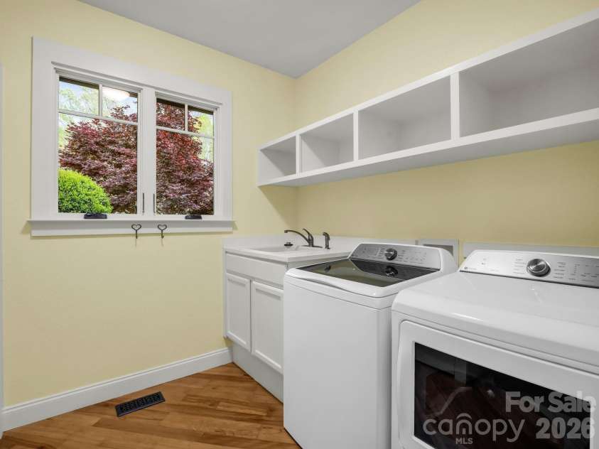 111 Arabesque Way, Lake Lure, NC 28746.  MLS# CAR4371299, YatesRealty ID 16736. 