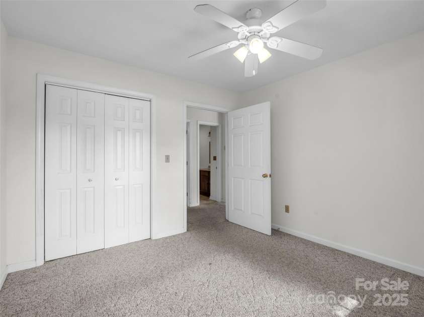 77 Simmons Drive, East Flat Rock, NC 28726.  MLS# CAR4259028, YatesRealty ID 16737. 