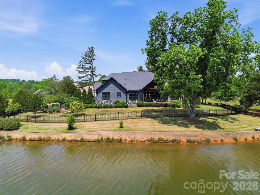 984 Mapleton Lane, Columbus, NC 28722.  MLS# CAR4374684, YatesRealty ID 16737. 