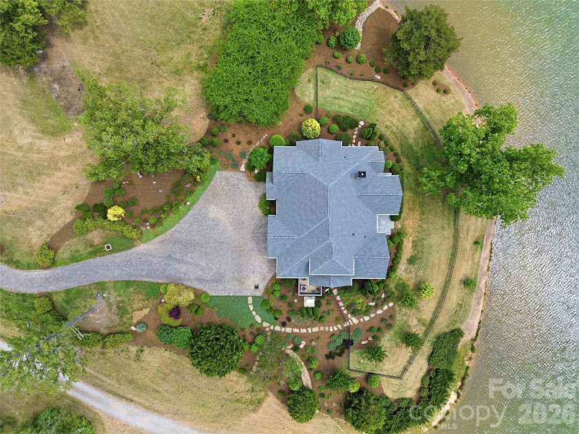 984 Mapleton Lane, Columbus, NC 28722.  MLS# CAR4374684, YatesRealty ID 16737. 