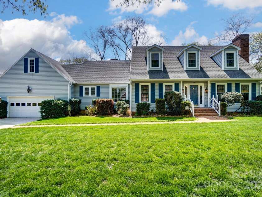 1207 Chadbourne Avenue, Concord, NC 28027.  MLS# CAR4223008, YatesRealty ID 16738. 