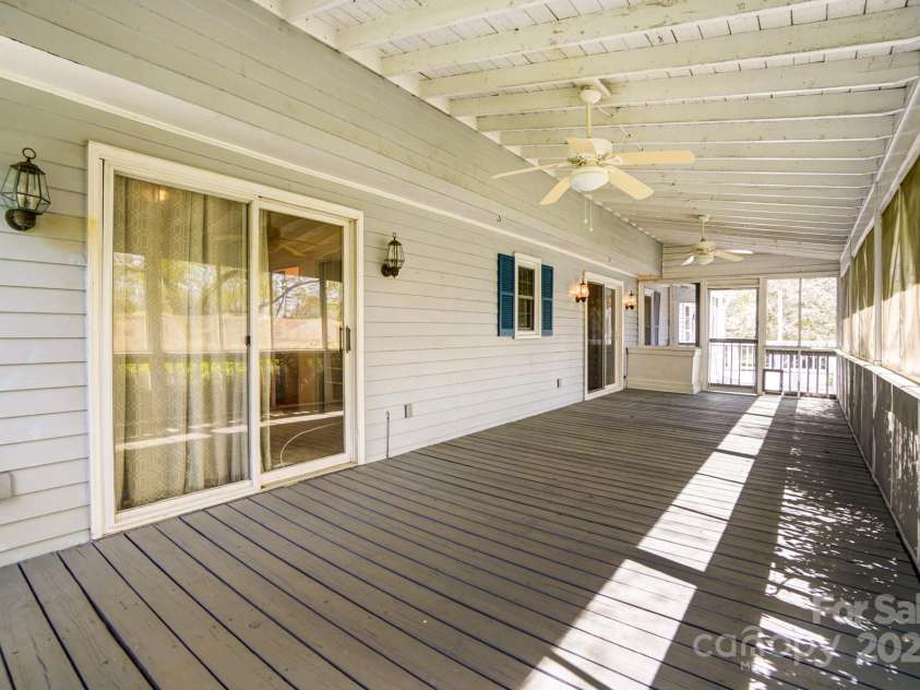 1207 Chadbourne Avenue, Concord, NC 28027.  MLS# CAR4223008, YatesRealty ID 16738. 