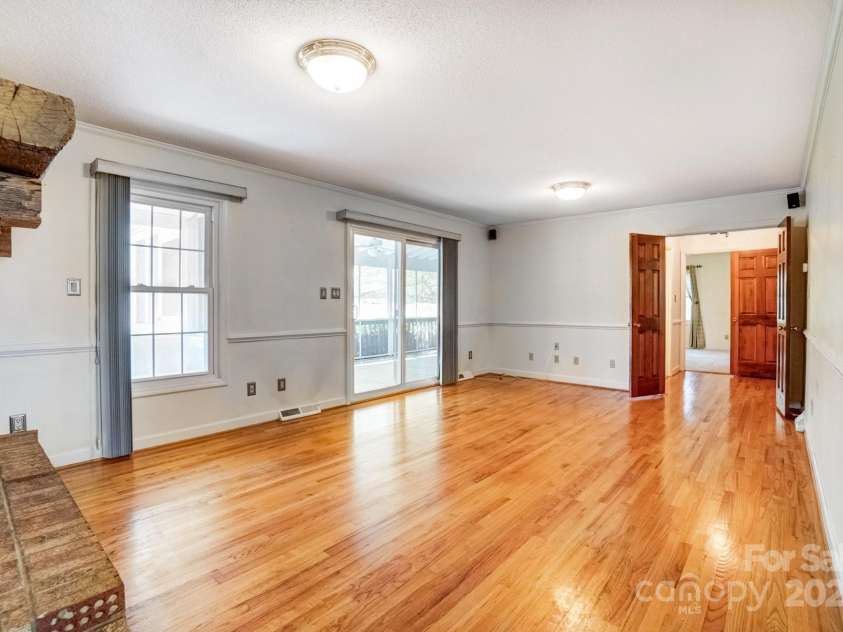 1207 Chadbourne Avenue, Concord, NC 28027.  MLS# CAR4223008, YatesRealty ID 16738. 