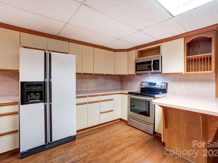 1207 Chadbourne Avenue, Concord, NC 28027.  MLS# CAR4223008, YatesRealty ID 16738. 