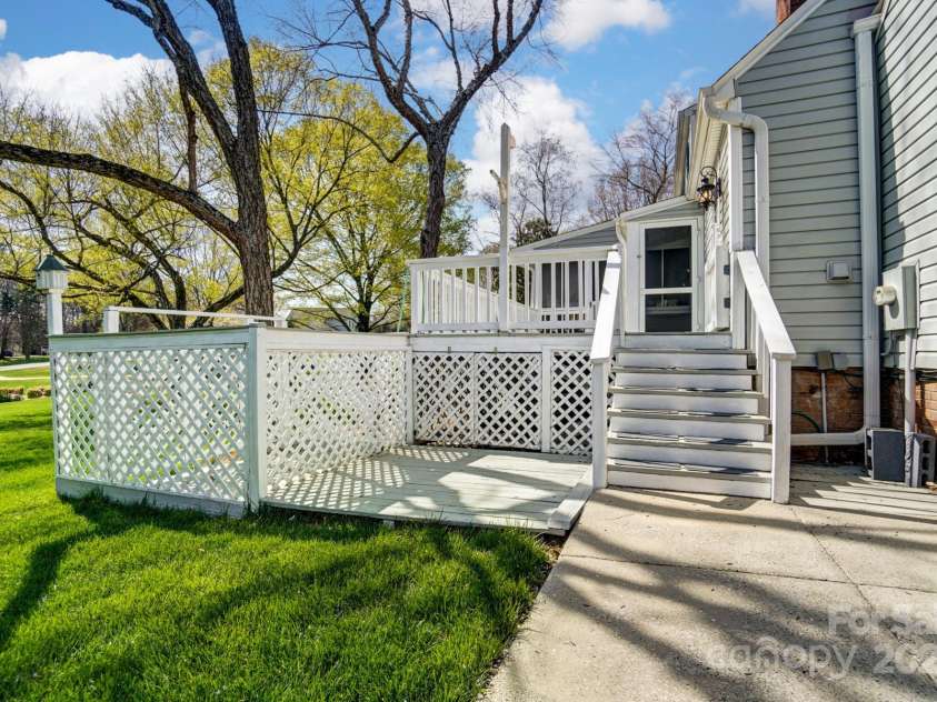 1207 Chadbourne Avenue, Concord, NC 28027.  MLS# CAR4223008, YatesRealty ID 16738. 