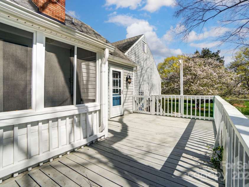 1207 Chadbourne Avenue, Concord, NC 28027.  MLS# CAR4223008, YatesRealty ID 16738. 