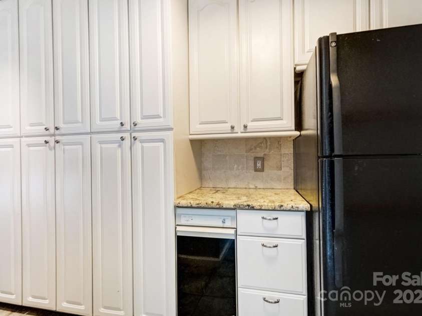 1207 Chadbourne Avenue, Concord, NC 28027.  MLS# CAR4223008, YatesRealty ID 16738. 