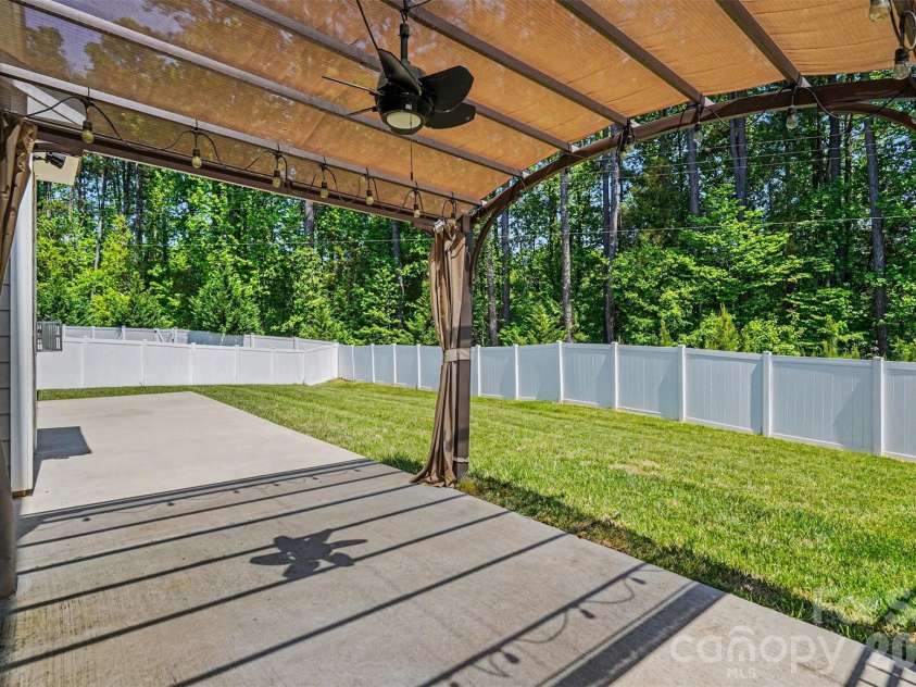 141 Hornbeam Lane, Mooresville, NC 28117.  MLS# CAR4374344, YatesRealty ID 16740. 