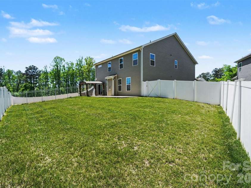 141 Hornbeam Lane, Mooresville, NC 28117.  MLS# CAR4374344, YatesRealty ID 16740. 