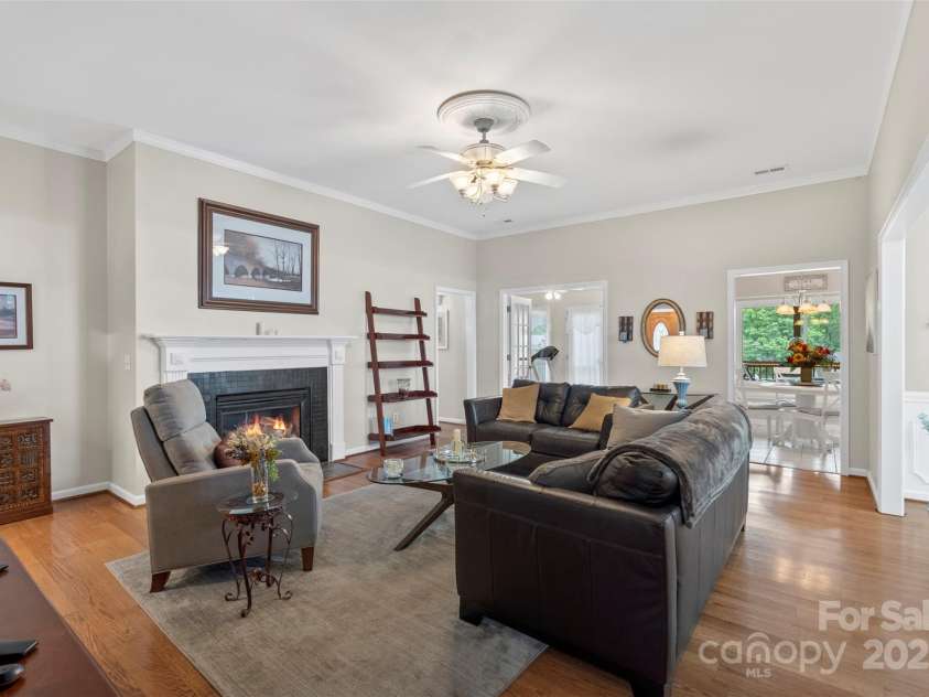 800 Isle Of Palms Court, Fort Mill, SC 29708.  MLS# CAR4264673, YatesRealty ID 16741. 