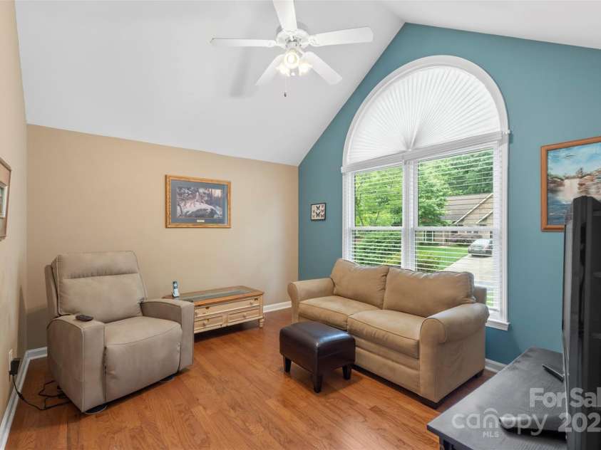 800 Isle Of Palms Court, Fort Mill, SC 29708.  MLS# CAR4264673, YatesRealty ID 16741. 