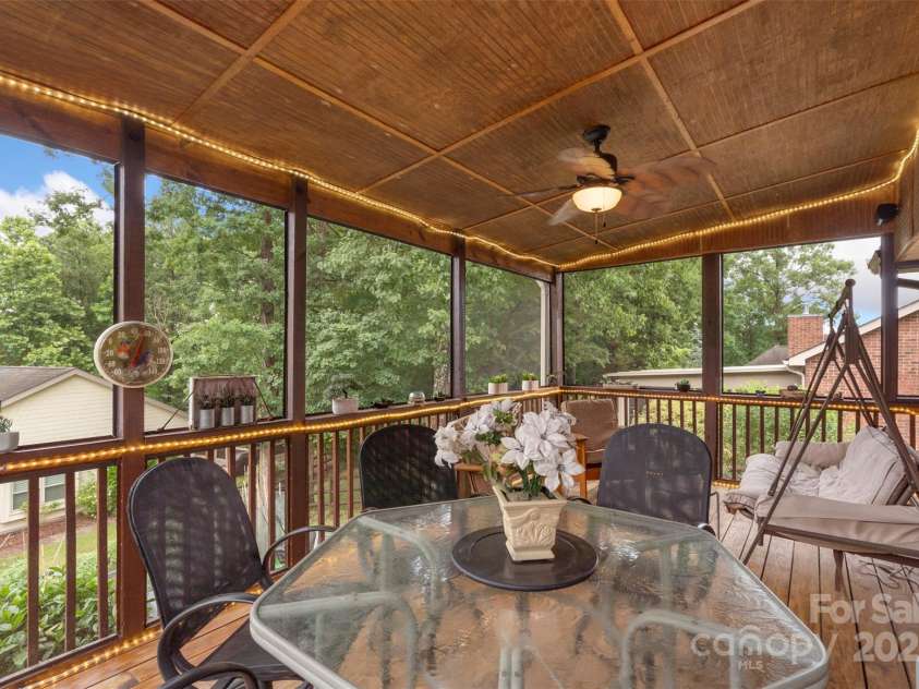 800 Isle Of Palms Court, Fort Mill, SC 29708.  MLS# CAR4264673, YatesRealty ID 16741. 