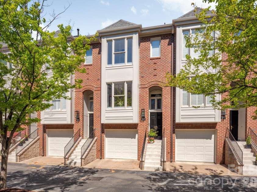 367 7th Street, Charlotte, NC 28202.  MLS# CAR4371550, YatesRealty ID 16742. 
