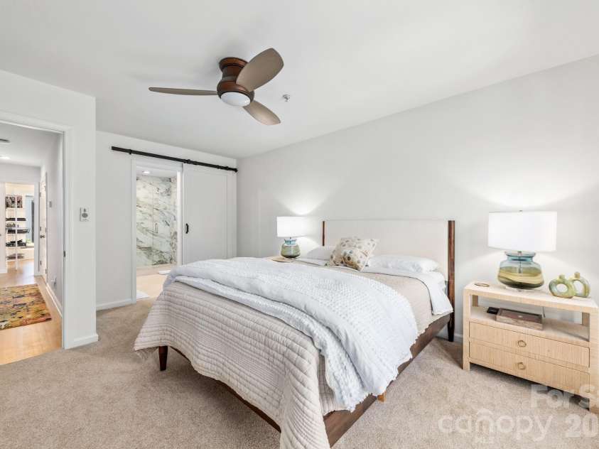 367 7th Street, Charlotte, NC 28202.  MLS# CAR4371550, YatesRealty ID 16742. 