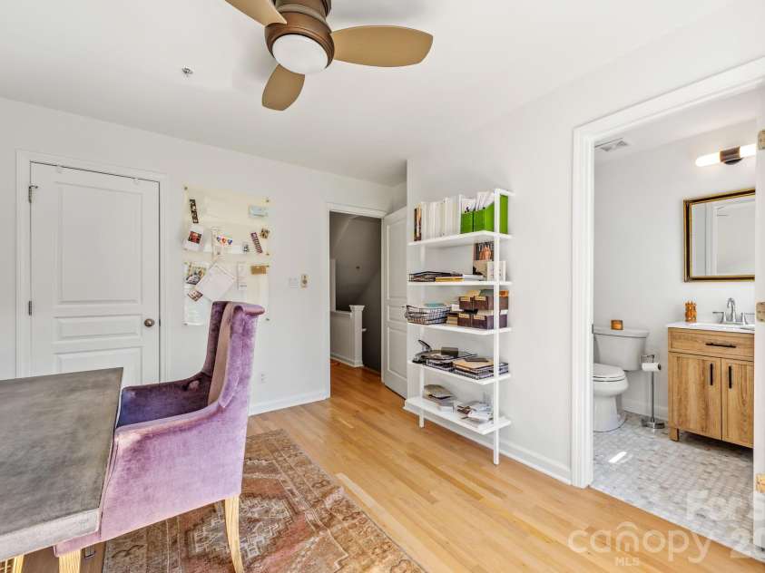 367 7th Street, Charlotte, NC 28202.  MLS# CAR4371550, YatesRealty ID 16742. 
