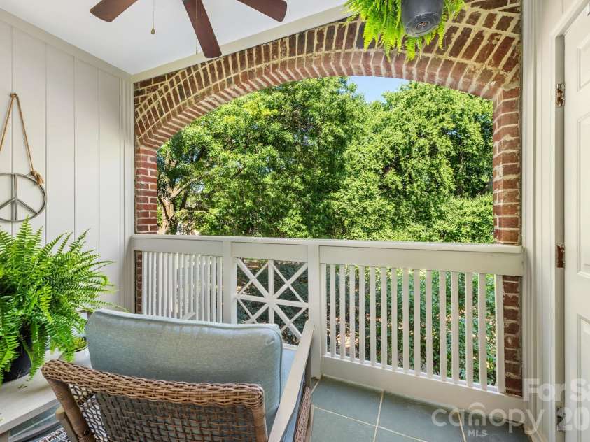 367 7th Street, Charlotte, NC 28202.  MLS# CAR4371550, YatesRealty ID 16742. 