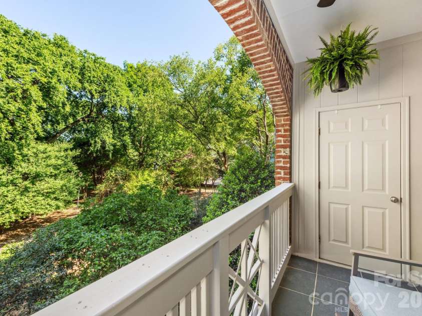 367 7th Street, Charlotte, NC 28202.  MLS# CAR4371550, YatesRealty ID 16742. 