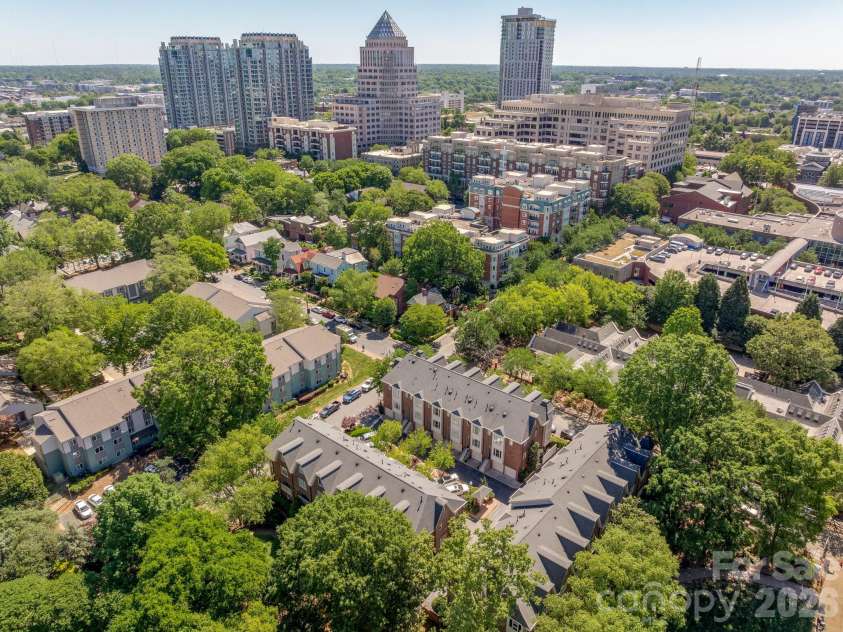 367 7th Street, Charlotte, NC 28202.  MLS# CAR4371550, YatesRealty ID 16742. 