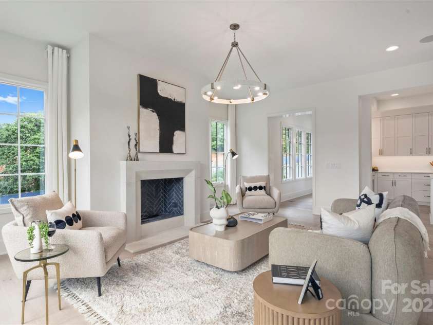 536 Hillside Avenue, Charlotte, NC 28209.  MLS# CAR4257595, YatesRealty ID 16742. 