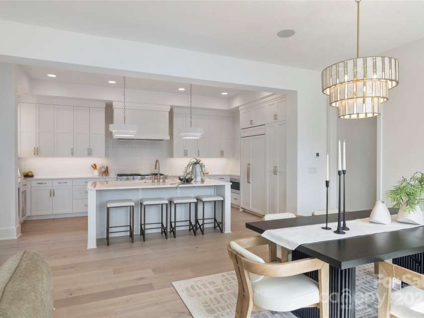 536 Hillside Avenue, Charlotte, NC 28209.  MLS# CAR4257595, YatesRealty ID 16742. 