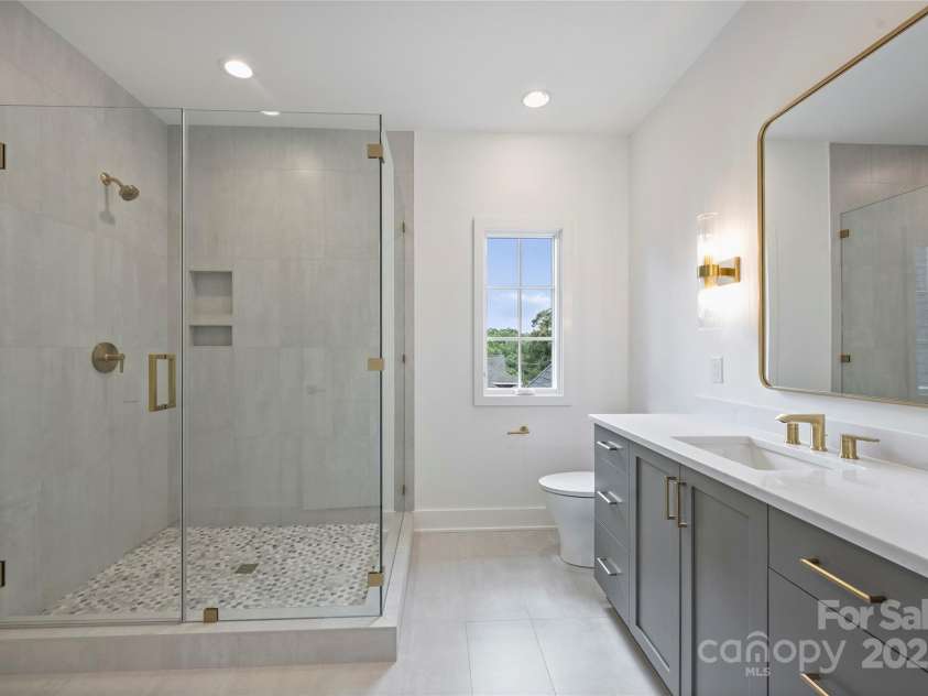 536 Hillside Avenue, Charlotte, NC 28209.  MLS# CAR4257595, YatesRealty ID 16742. 
