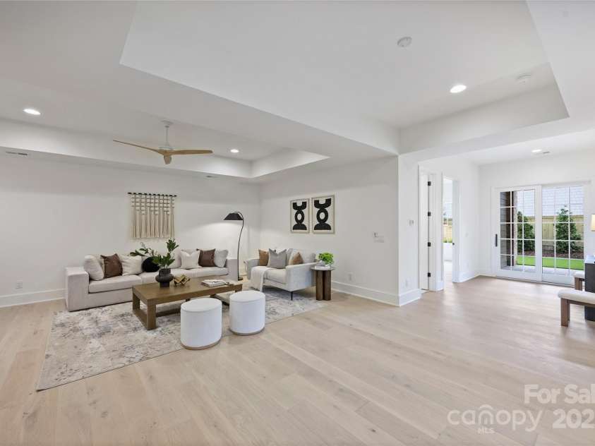 536 Hillside Avenue, Charlotte, NC 28209.  MLS# CAR4257595, YatesRealty ID 16742. 