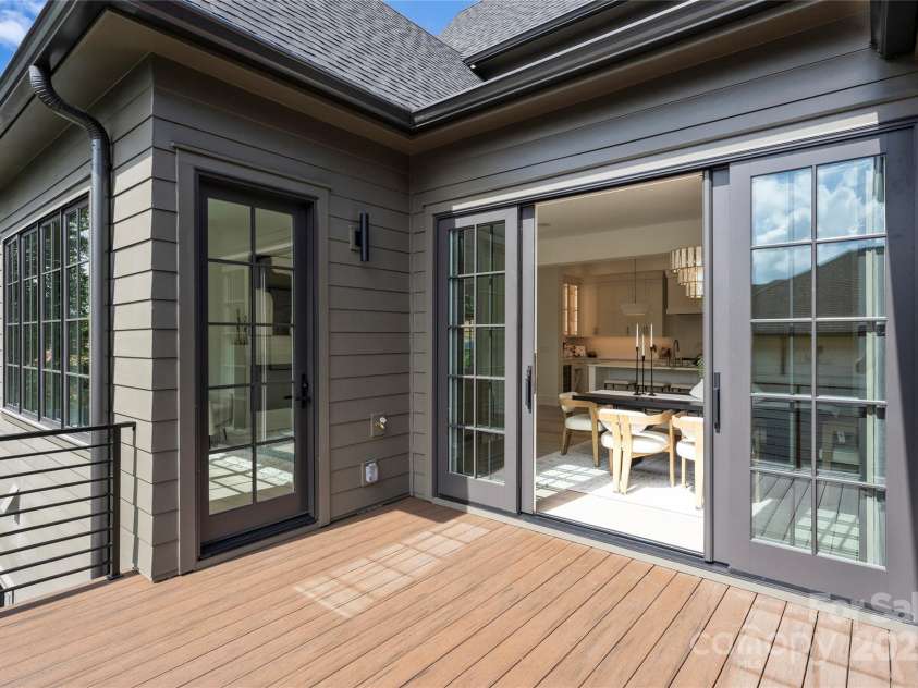 536 Hillside Avenue, Charlotte, NC 28209.  MLS# CAR4257595, YatesRealty ID 16742. 