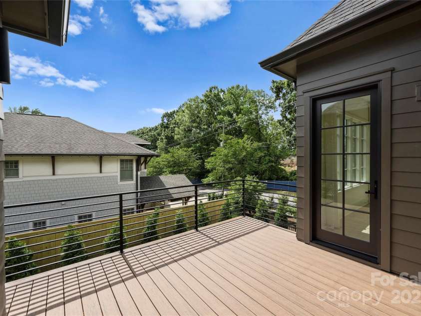 536 Hillside Avenue, Charlotte, NC 28209.  MLS# CAR4257595, YatesRealty ID 16742. 