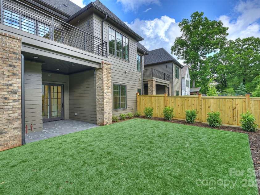 536 Hillside Avenue, Charlotte, NC 28209.  MLS# CAR4257595, YatesRealty ID 16742. 